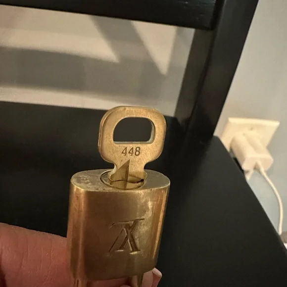 LV lock and key #448 - Picture 3 of 3